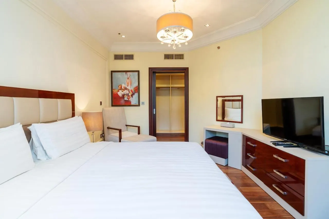 Royal Club By Rvhr, Grandeur Residence Crescent Palm Jumeirah Dubai Emirati Arabi Uniti