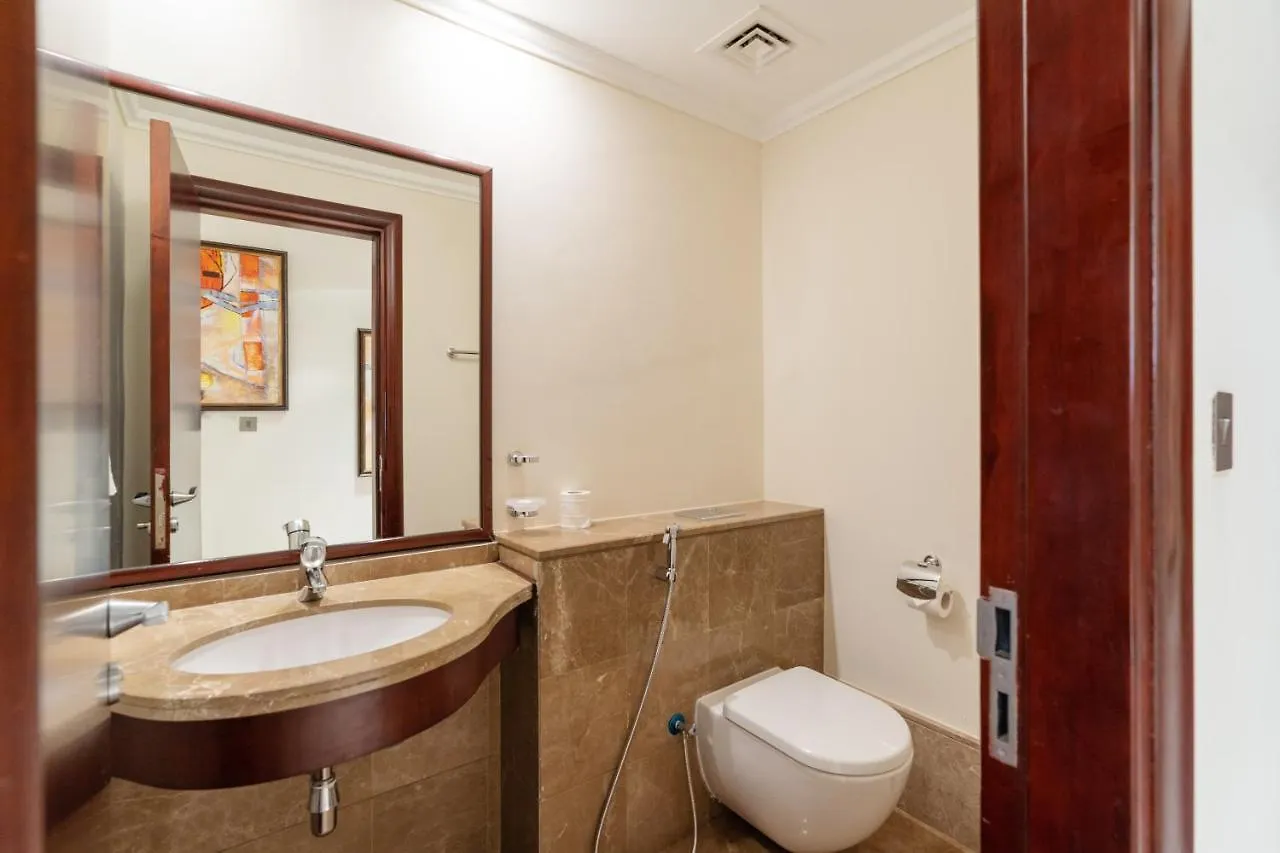 Royal Club By Rvhr, Grandeur Residence Crescent Palm Jumeirah Dubai 0*,